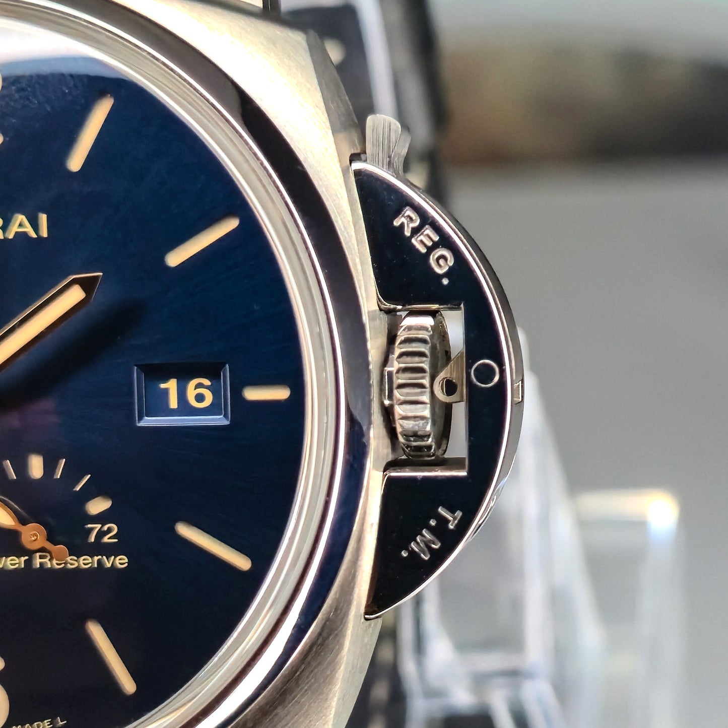 Panerai Luminor Due GMT Blue Dial 45mm Titanium, Date, Seconds, Automatic – BOX & PAPERS (PAM00964)